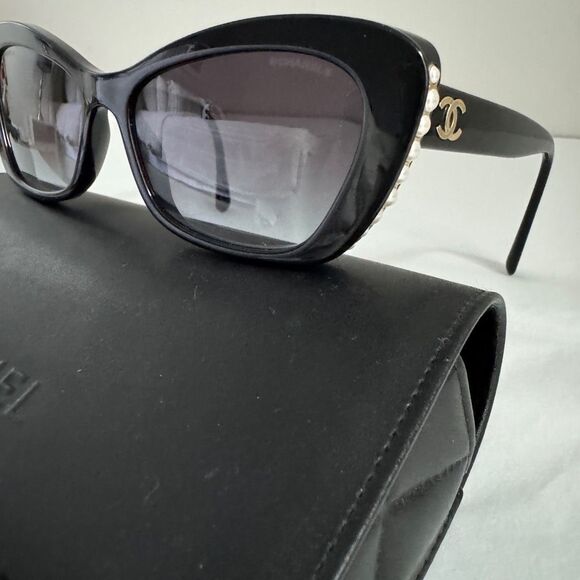 Chanel Cat Eye Sunglasses CH5481HA With Pearls main image 9